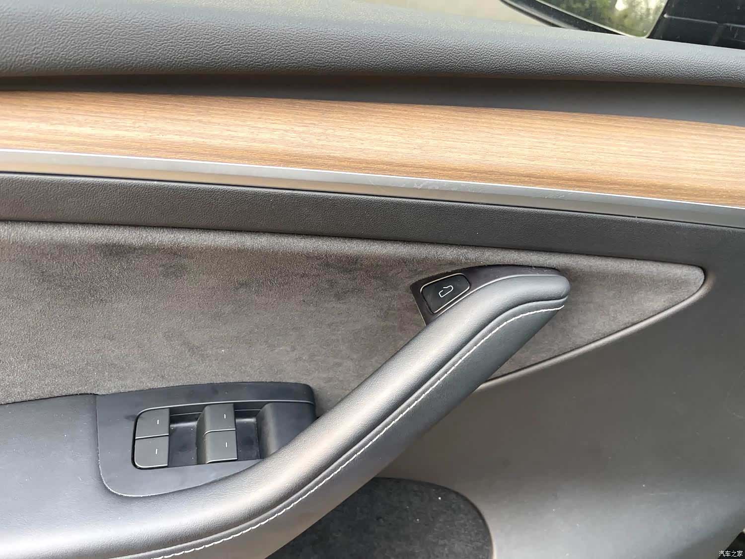 Tesla Model Y, 2023 11
