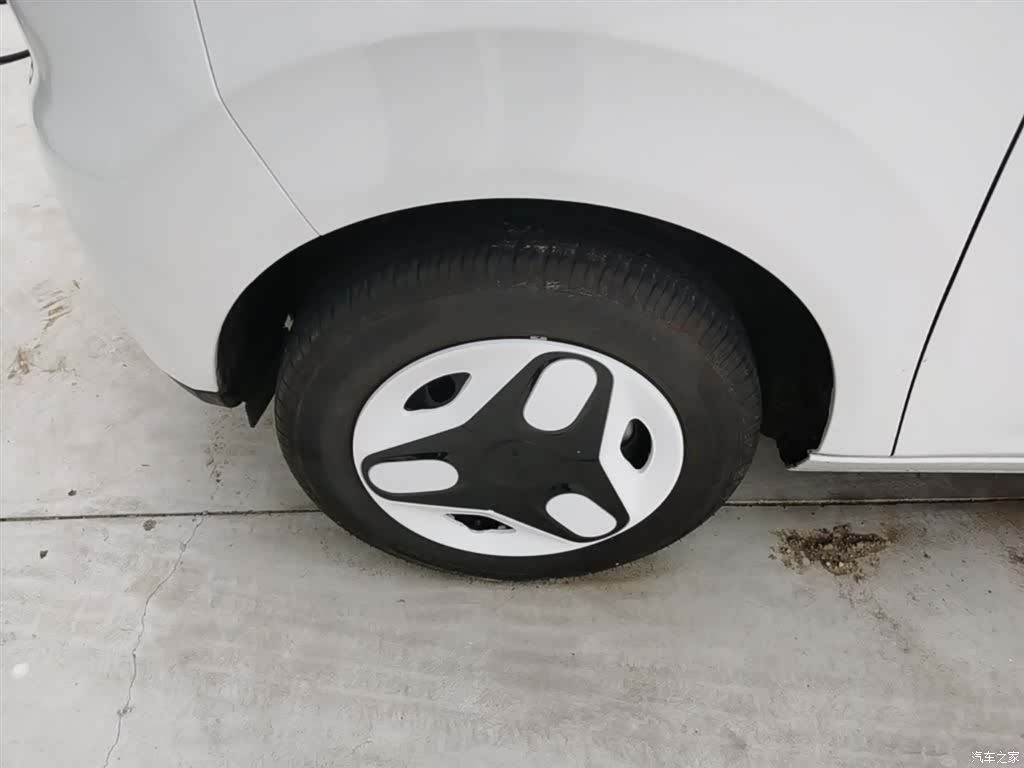 Geely Panda, 2025 23