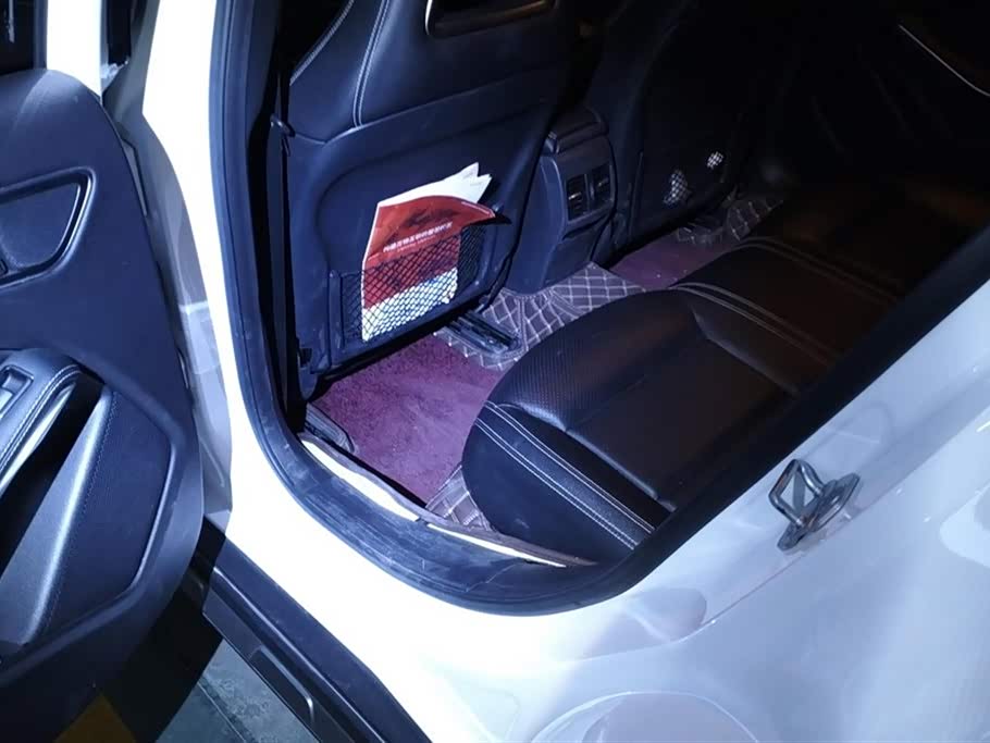 Mercedes-Benz GLA Mercedes-Benz GLA