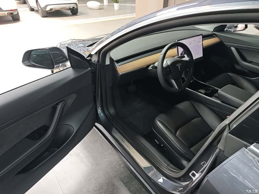 Tesla Model 3, 2020 16