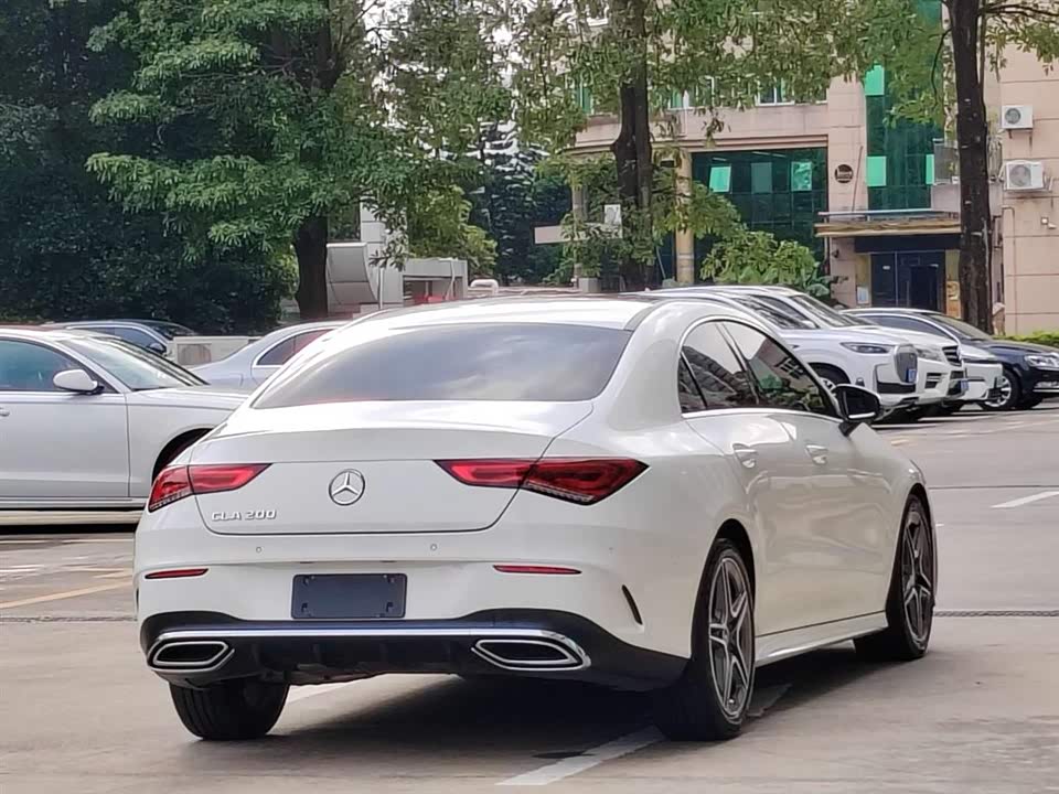 Mercedes-Benz CLA
