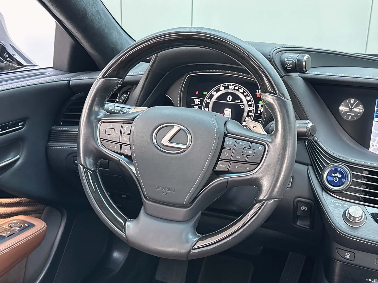 Lexus LS, 2019 8