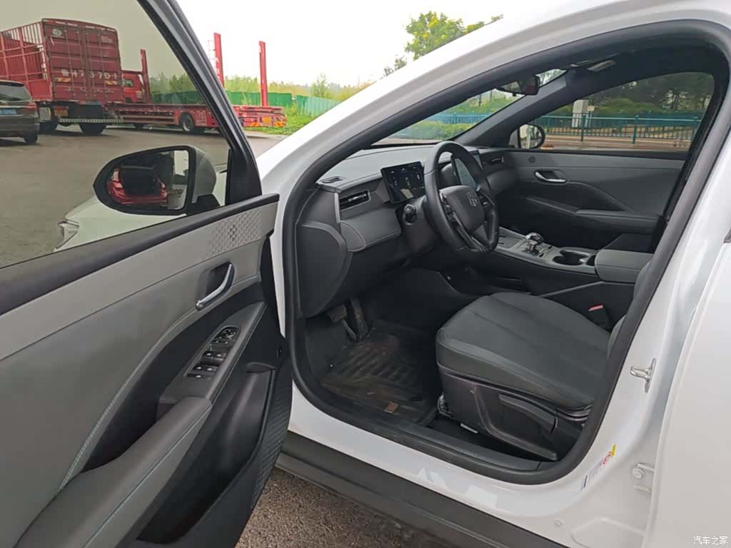 BYD Qin, 2025 16