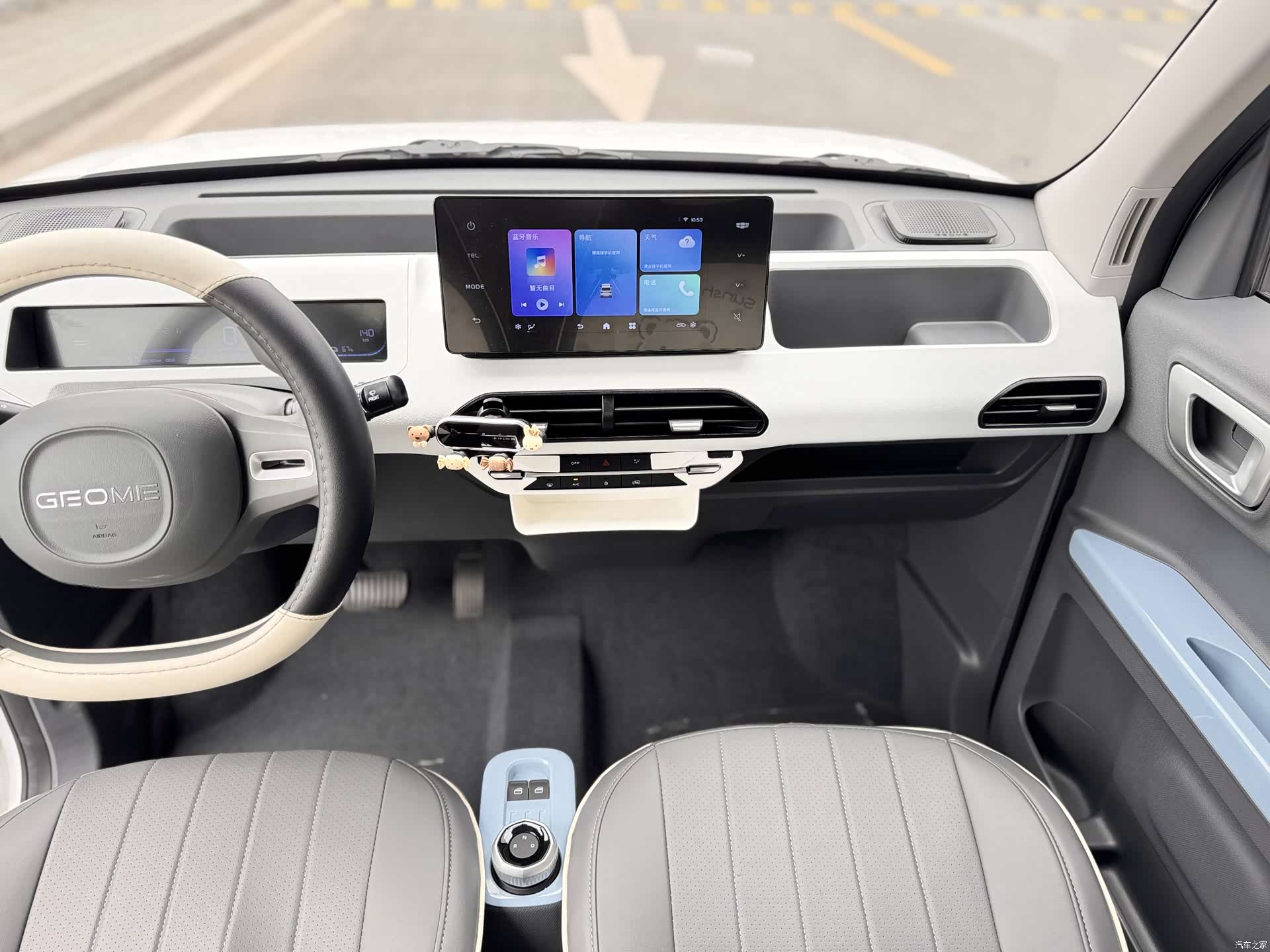 Geely Panda, 2025 8