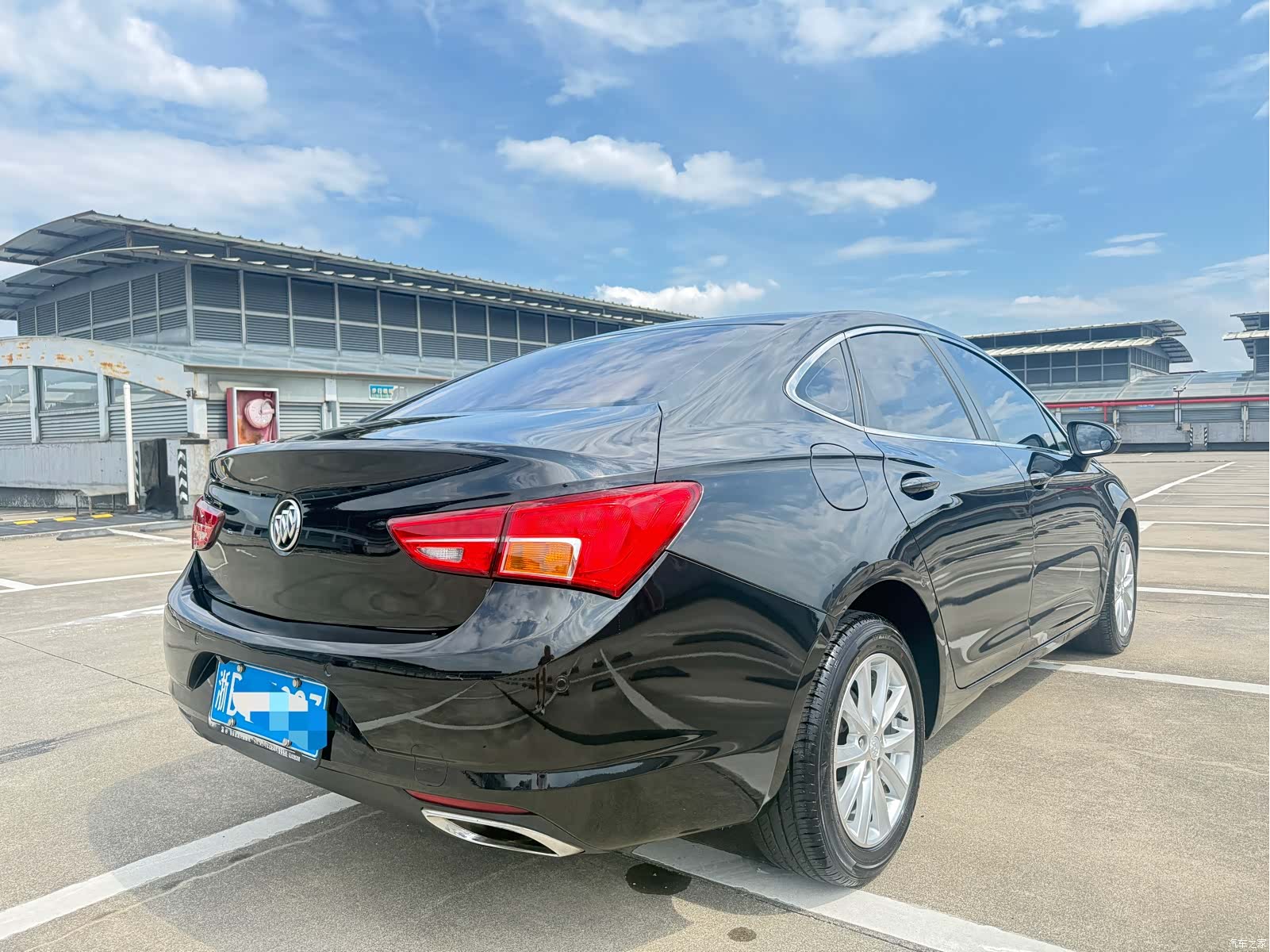 Buick Verano, 2018 9