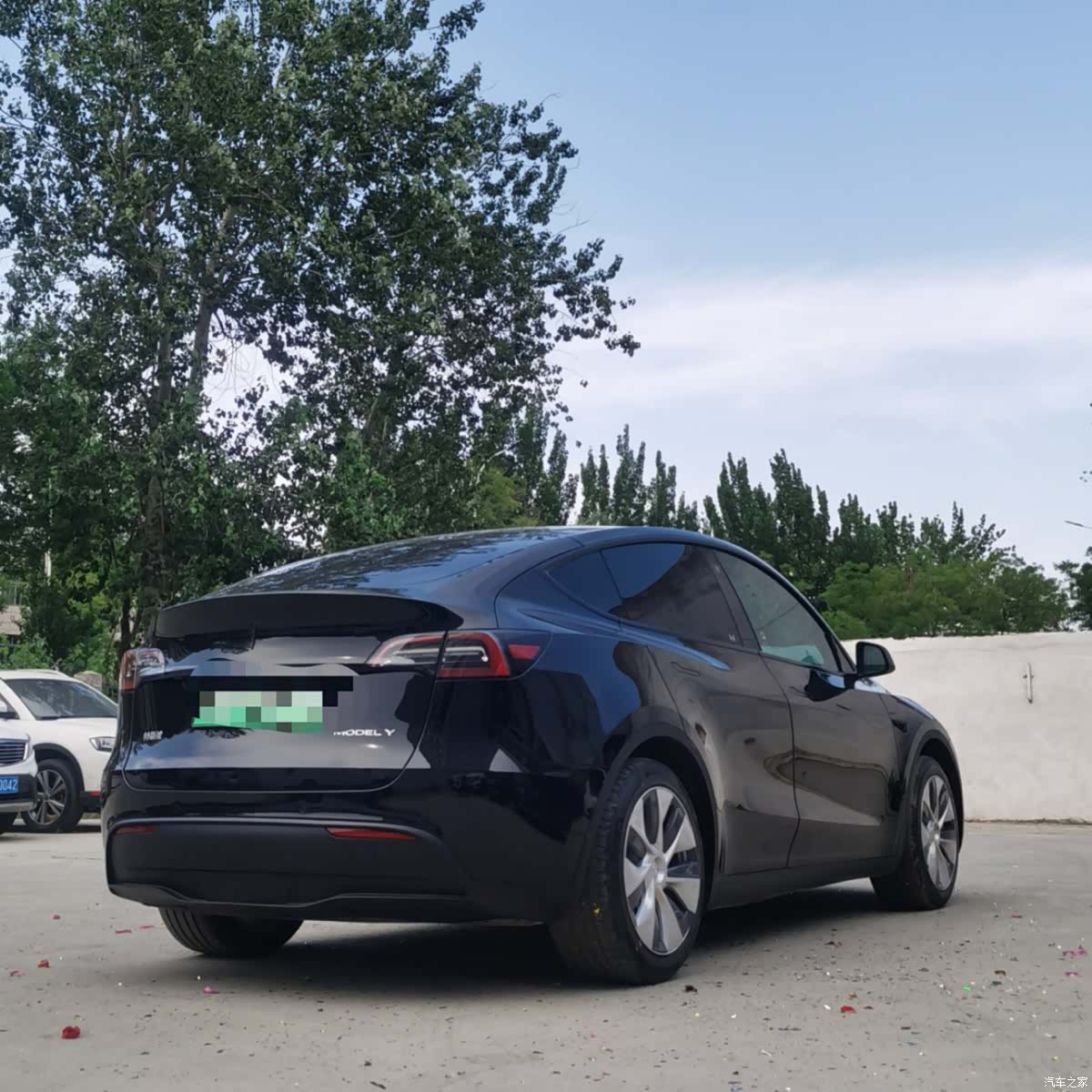 Tesla Model Y, 2023 6