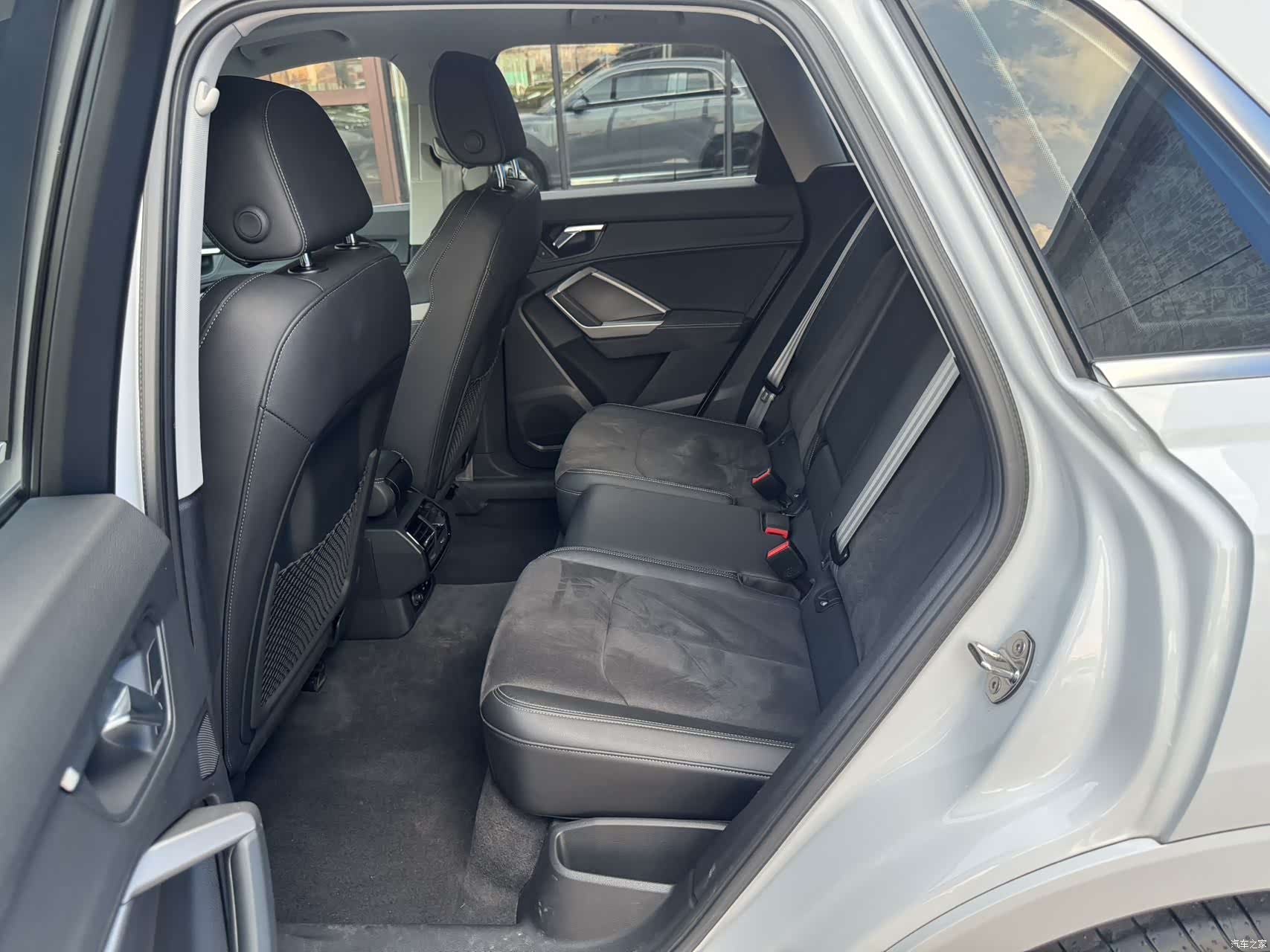 Audi Q3, 2022 10