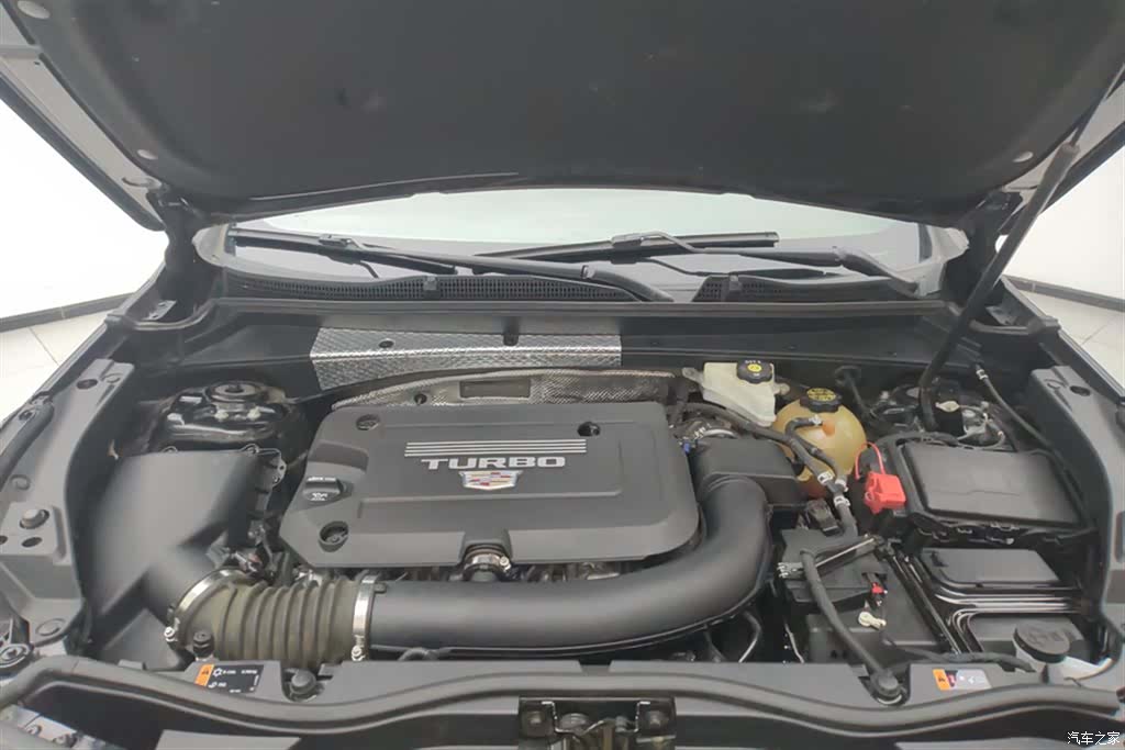 Cadillac XT4, 2021 10