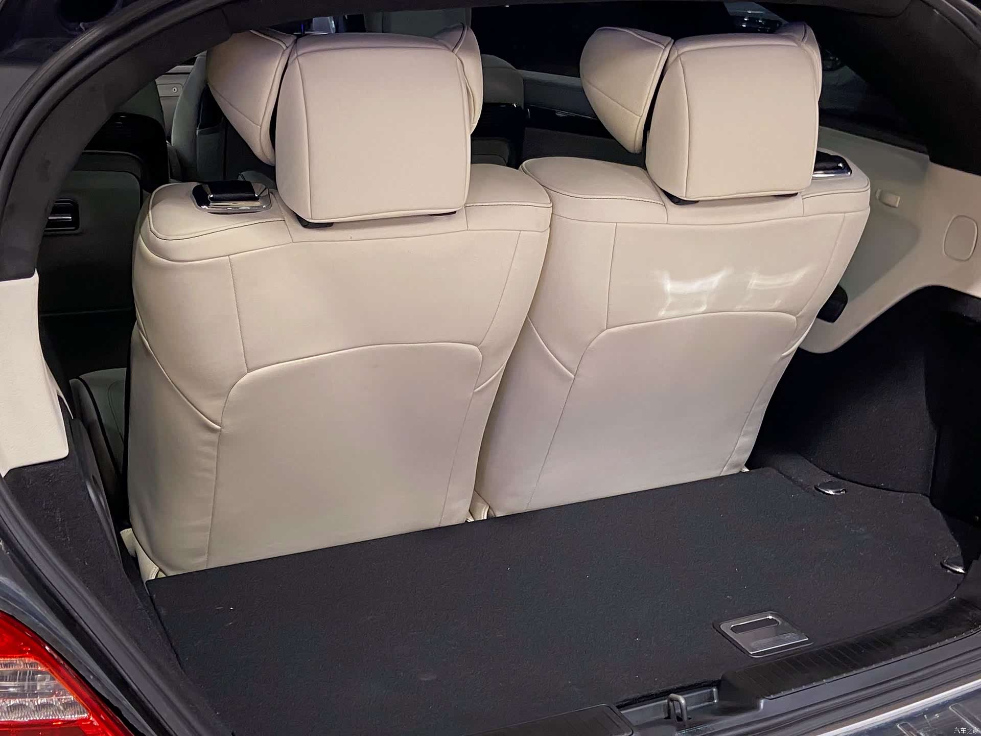 Mercedes-Benz R-Class, 2012 8