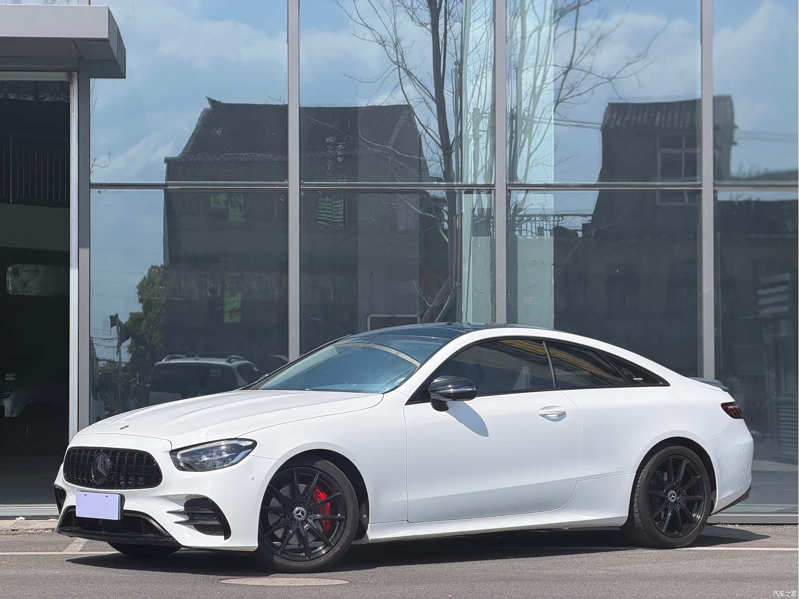 Mercedes-Benz E-Class, 2022 1