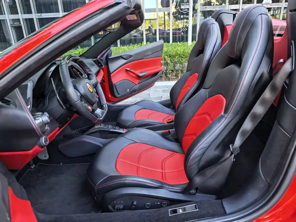 Ferrari 488