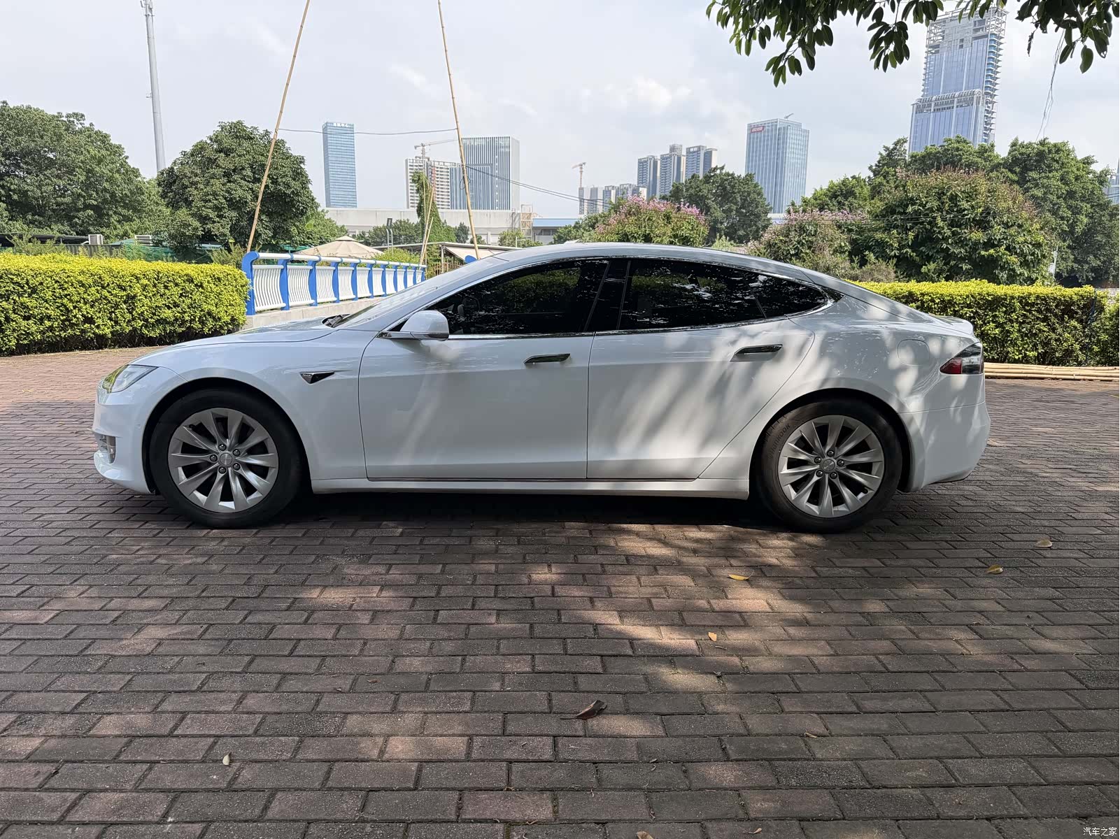 Tesla Model S, 2019 4