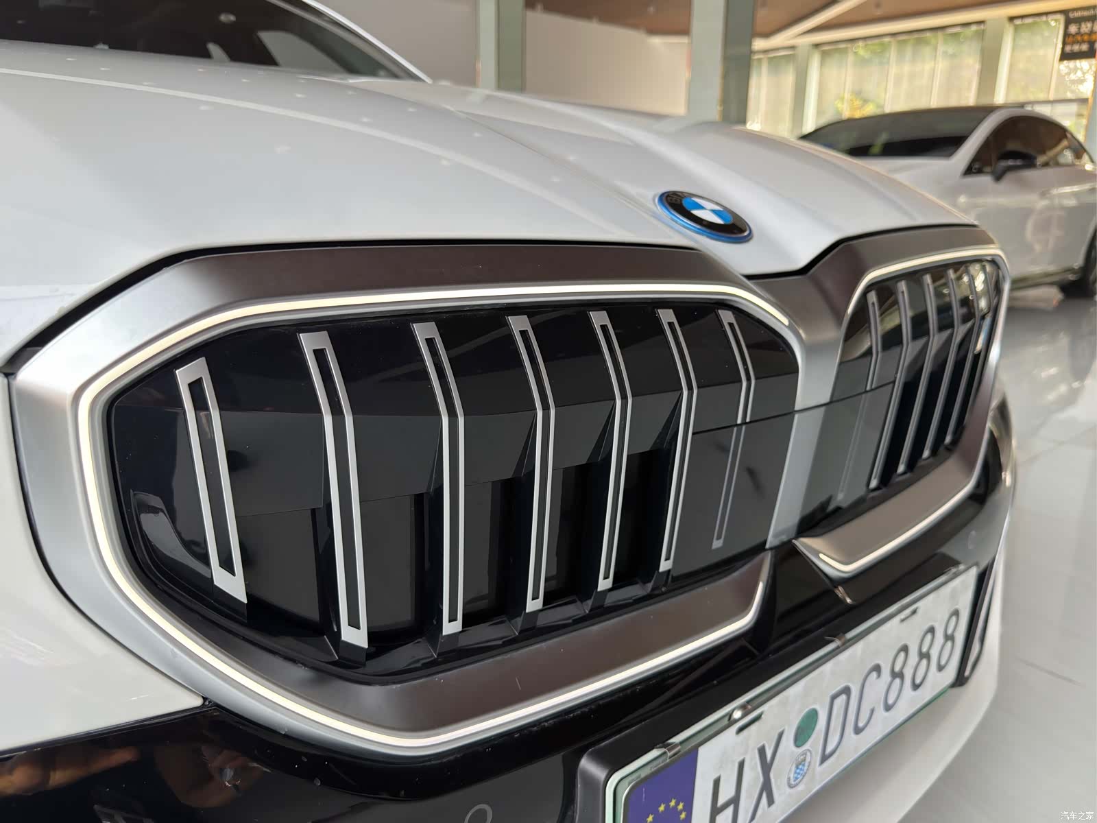 BMW i5, 2025 4