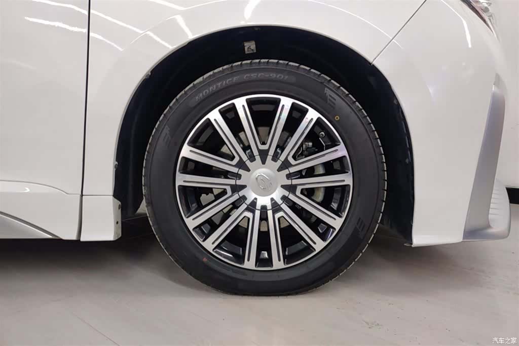 Trumpchi M8, 2022 6