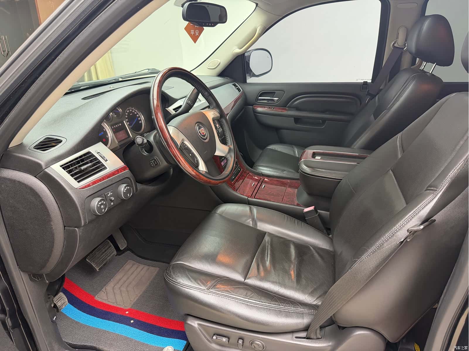 Cadillac Escalade, 2013 8