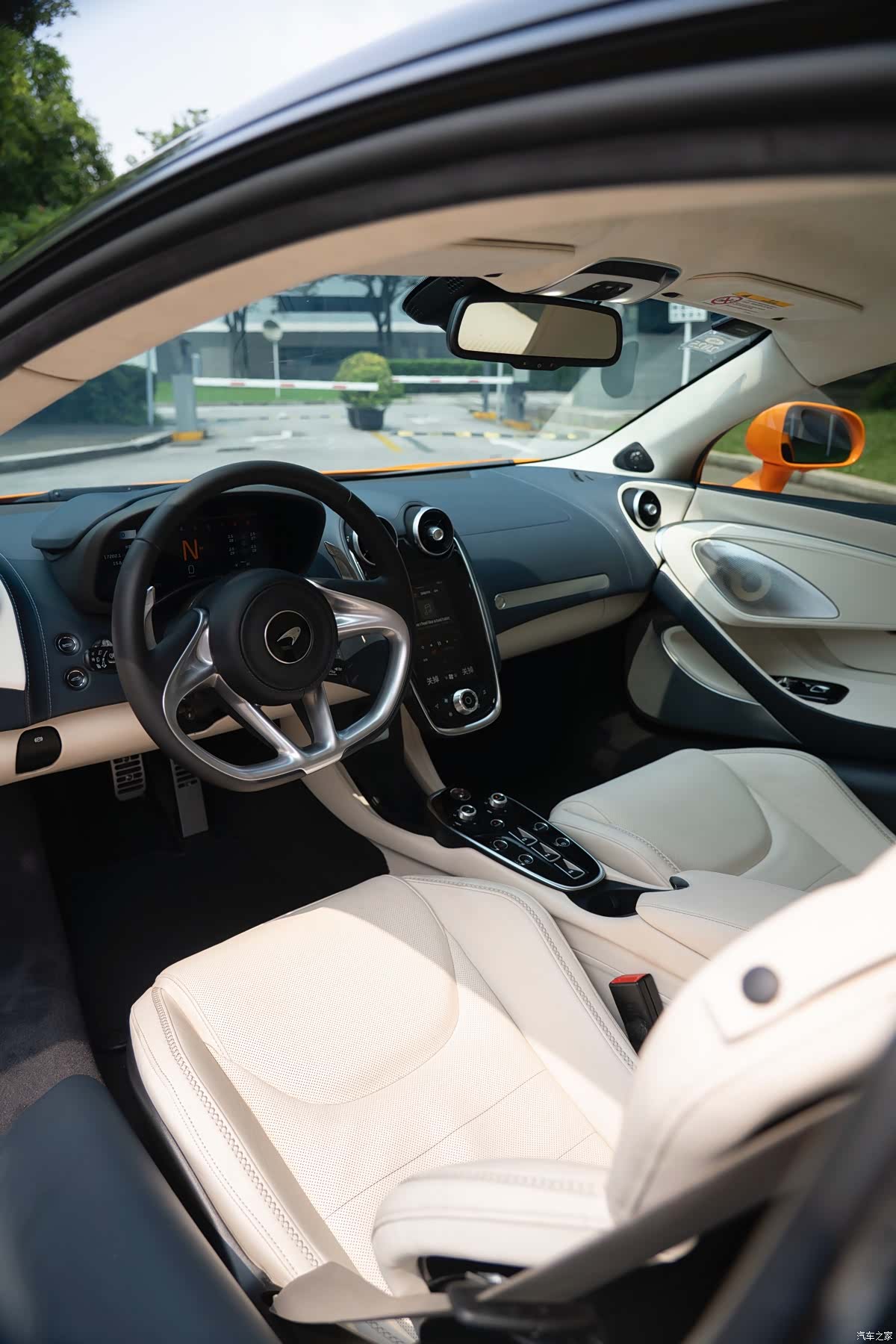 McLaren GT, 2023 12