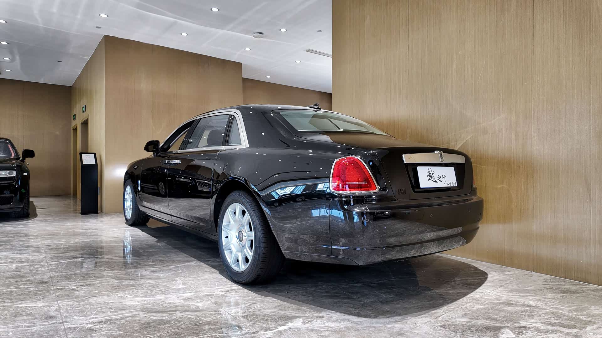 Rolls-Royce Ghost, 2014 все фото