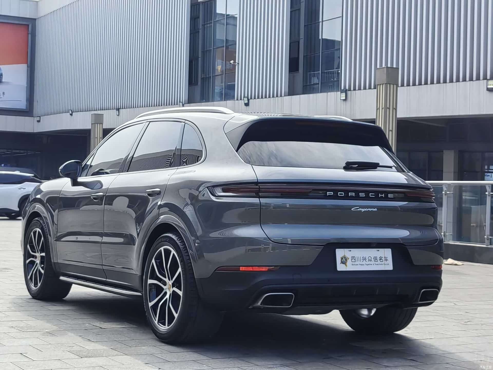 Porsche Cayenne, 2023 все фото