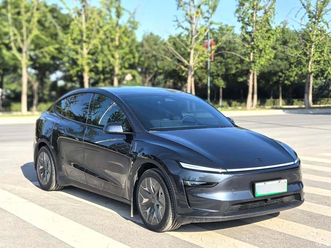 Tesla Model Y, 2026 3