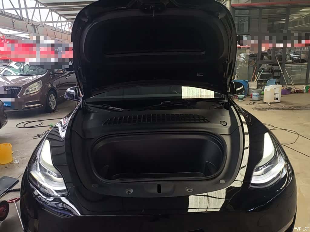 Tesla Model Y, 2023 20