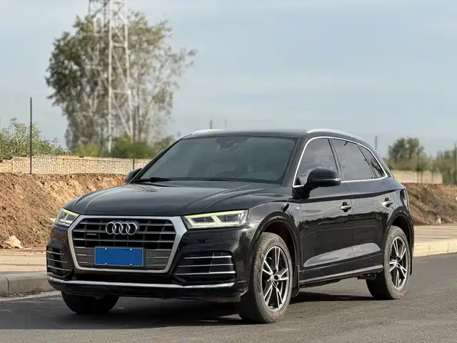 Audi Q5L 2019 — купить из Китая под заказ