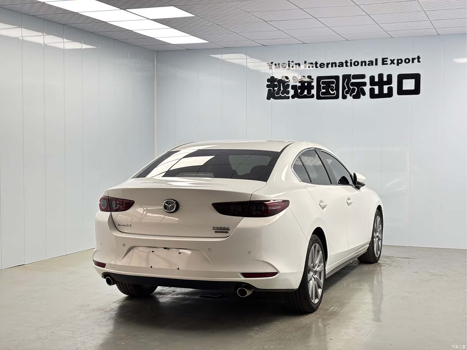 Mazda Mazda3, 2023 10