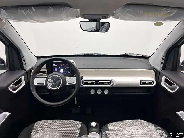 Wuling MINIEV, 2026 все фото