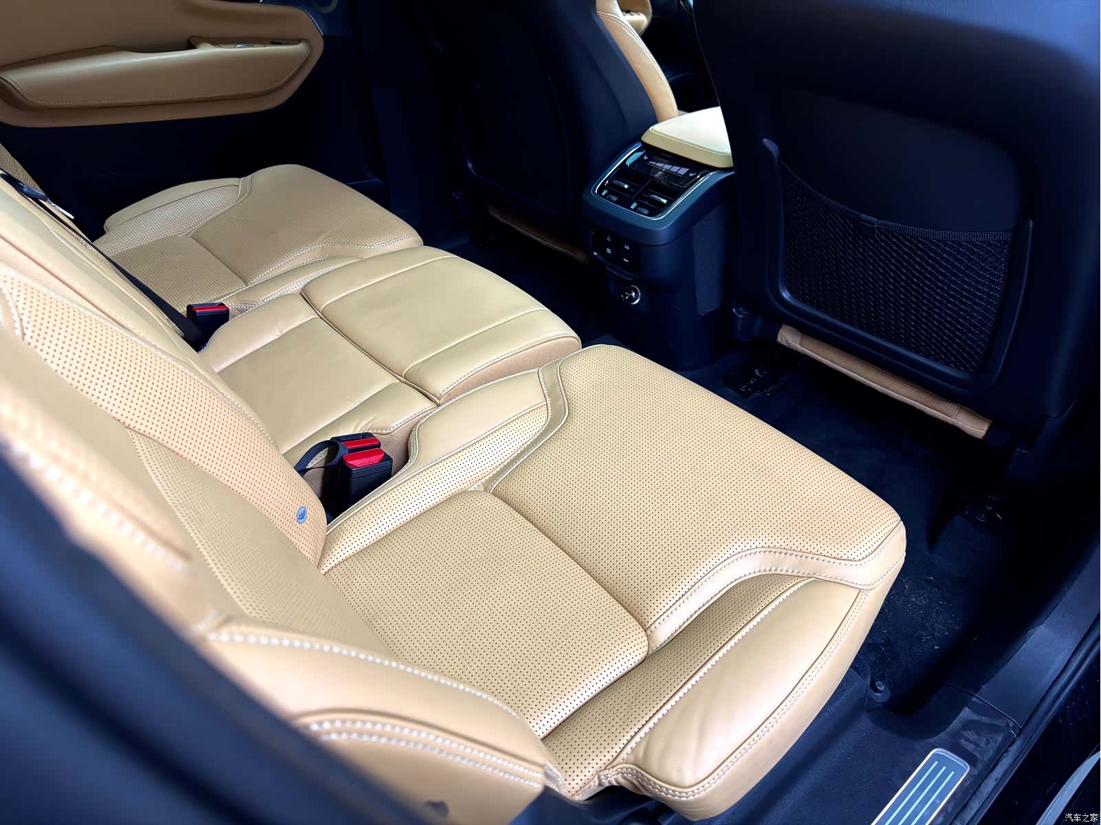 Volvo XC90, 2016 18