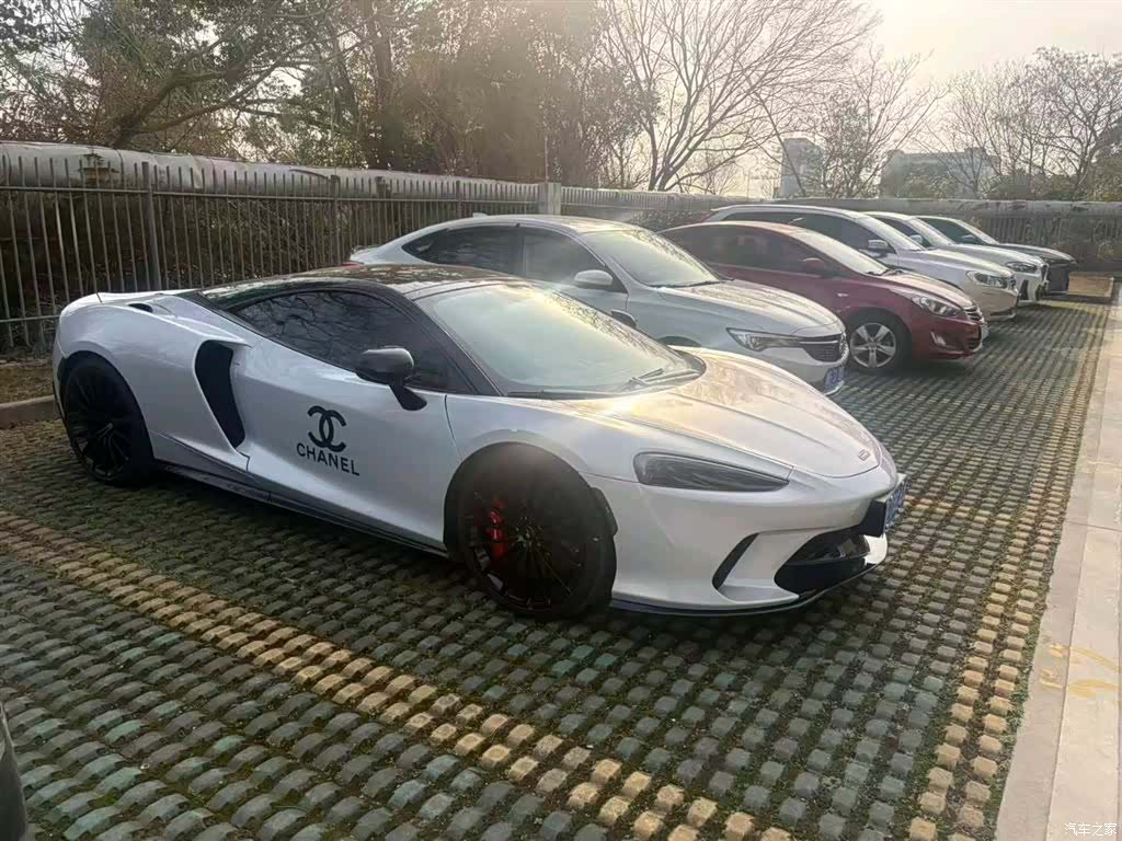 McLaren GT, 2022 4