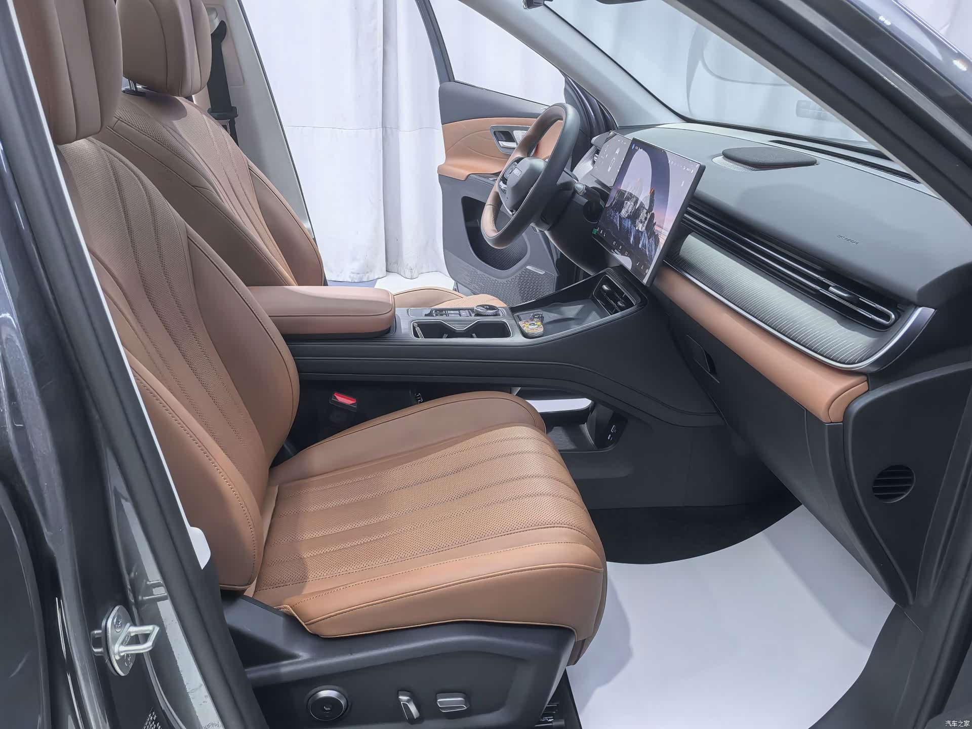 Chery Tiggo 8, 2026 7