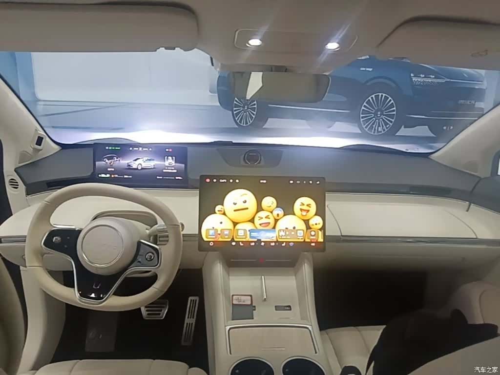 Luxeed R7, 2025 10