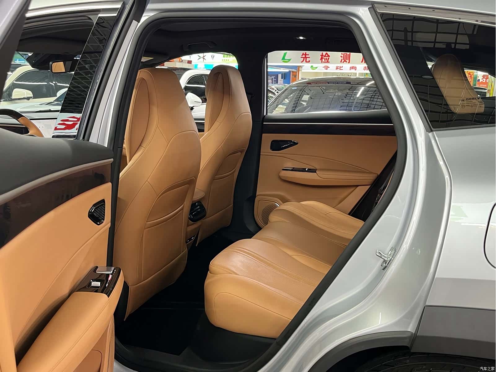Geely Galaxy L7, 2025 8
