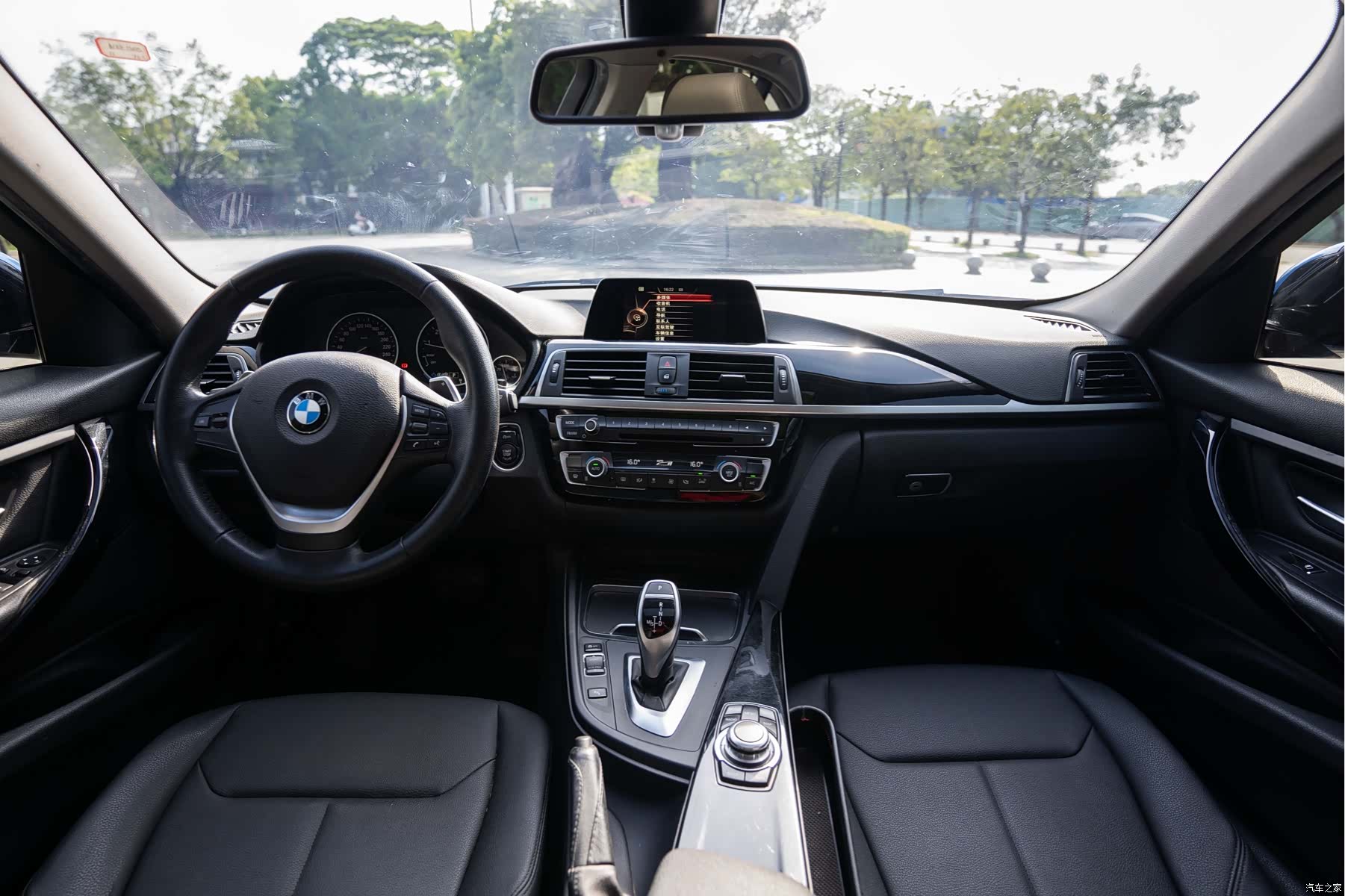 BMW 3 Series, 2017 11