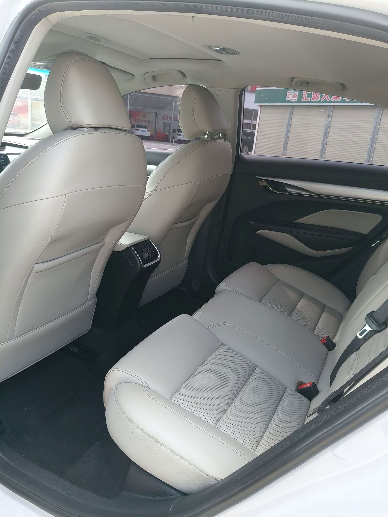Geely Binray, 2018 8