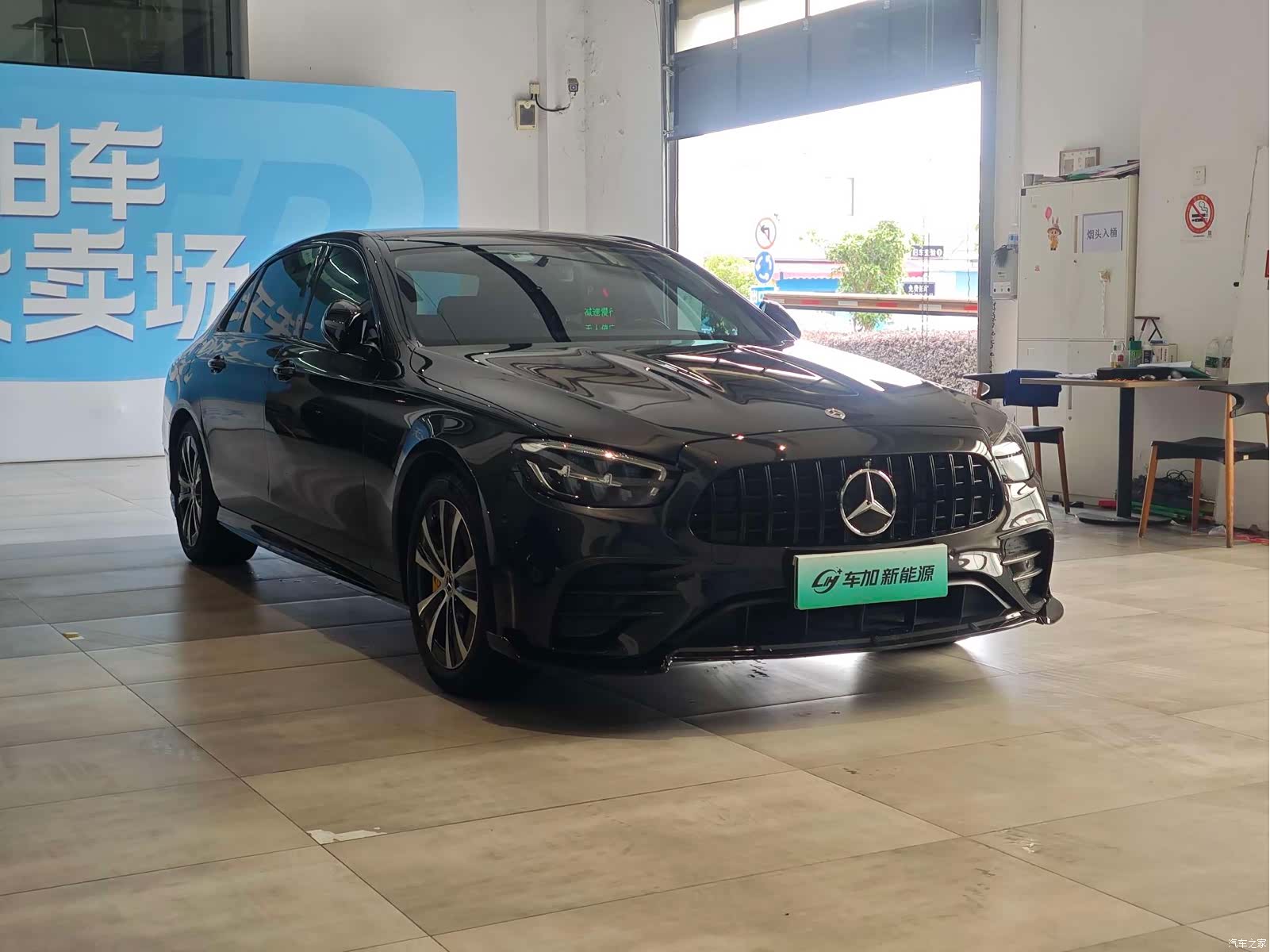 Mercedes-Benz E-Class, 2022 3