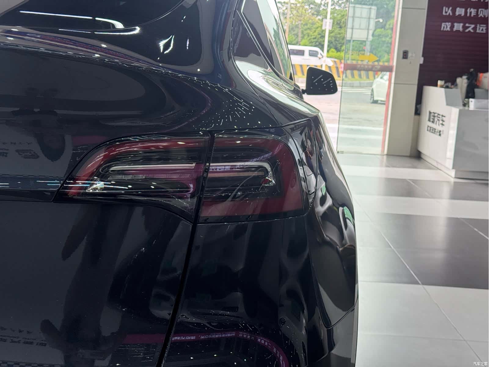 Tesla Model Y, 2025 8