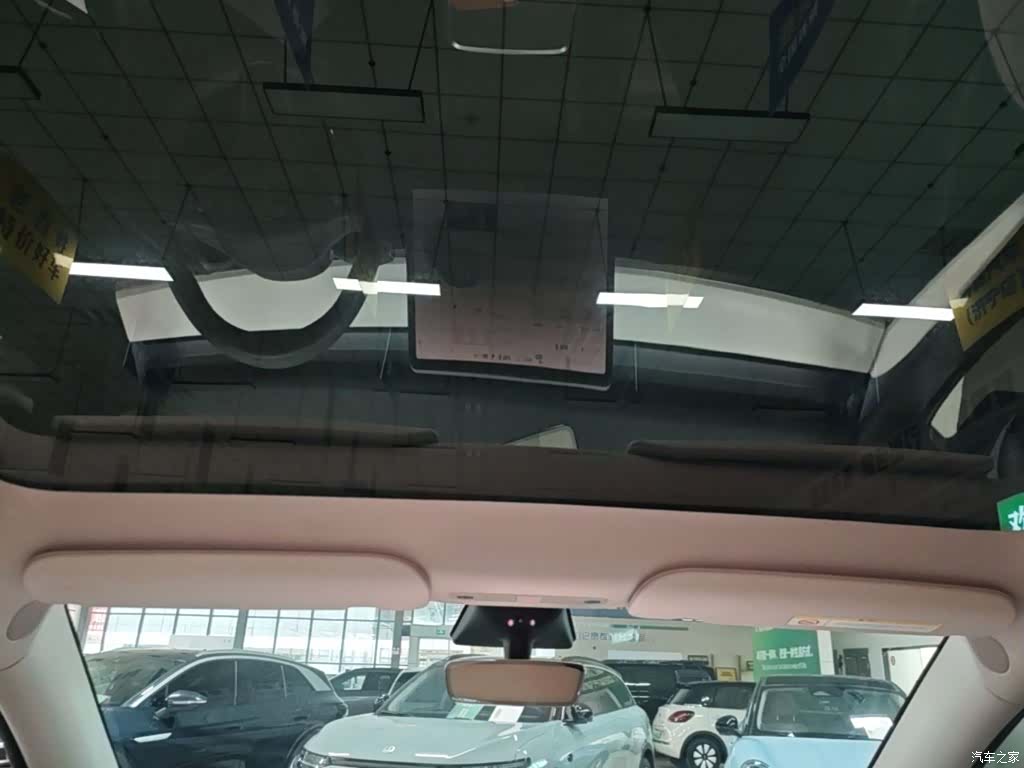 Tesla Model Y, 2023 18
