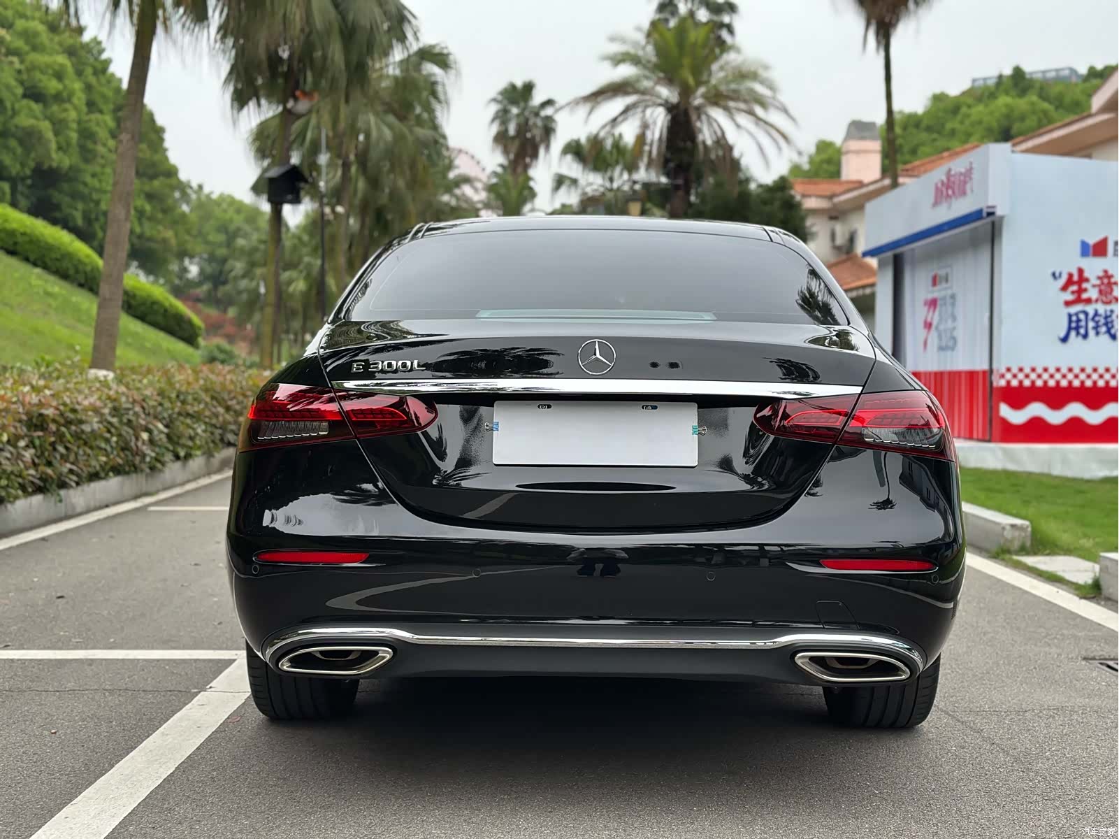 Mercedes-Benz E-Class, 2023 14