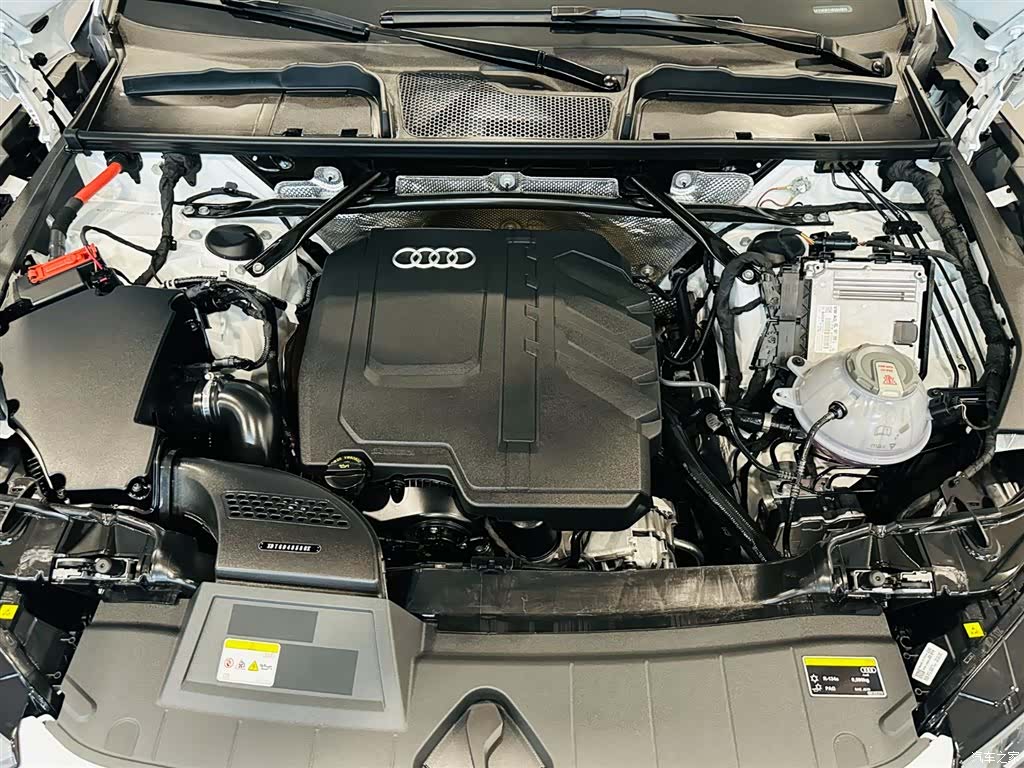 Audi Q5L, 2024 9