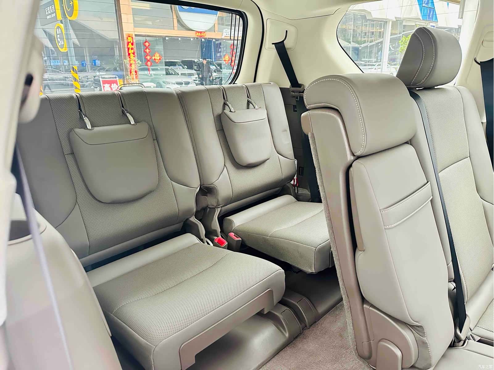 Lexus GX, 2019 9