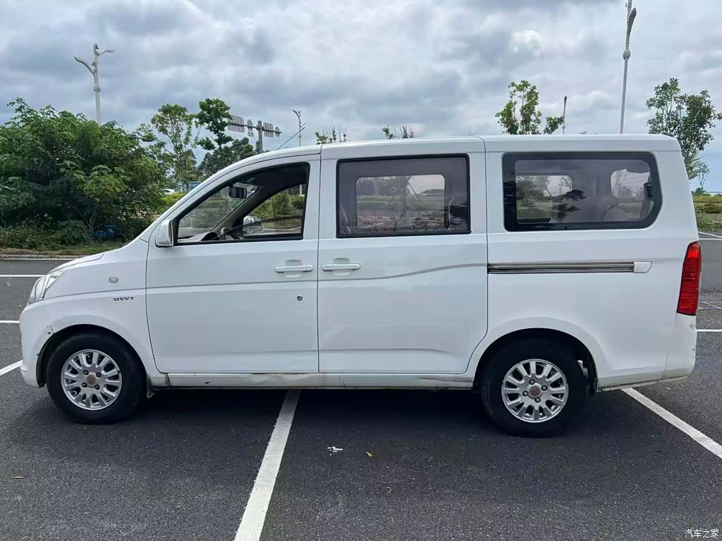 Wuling V, 2017 7