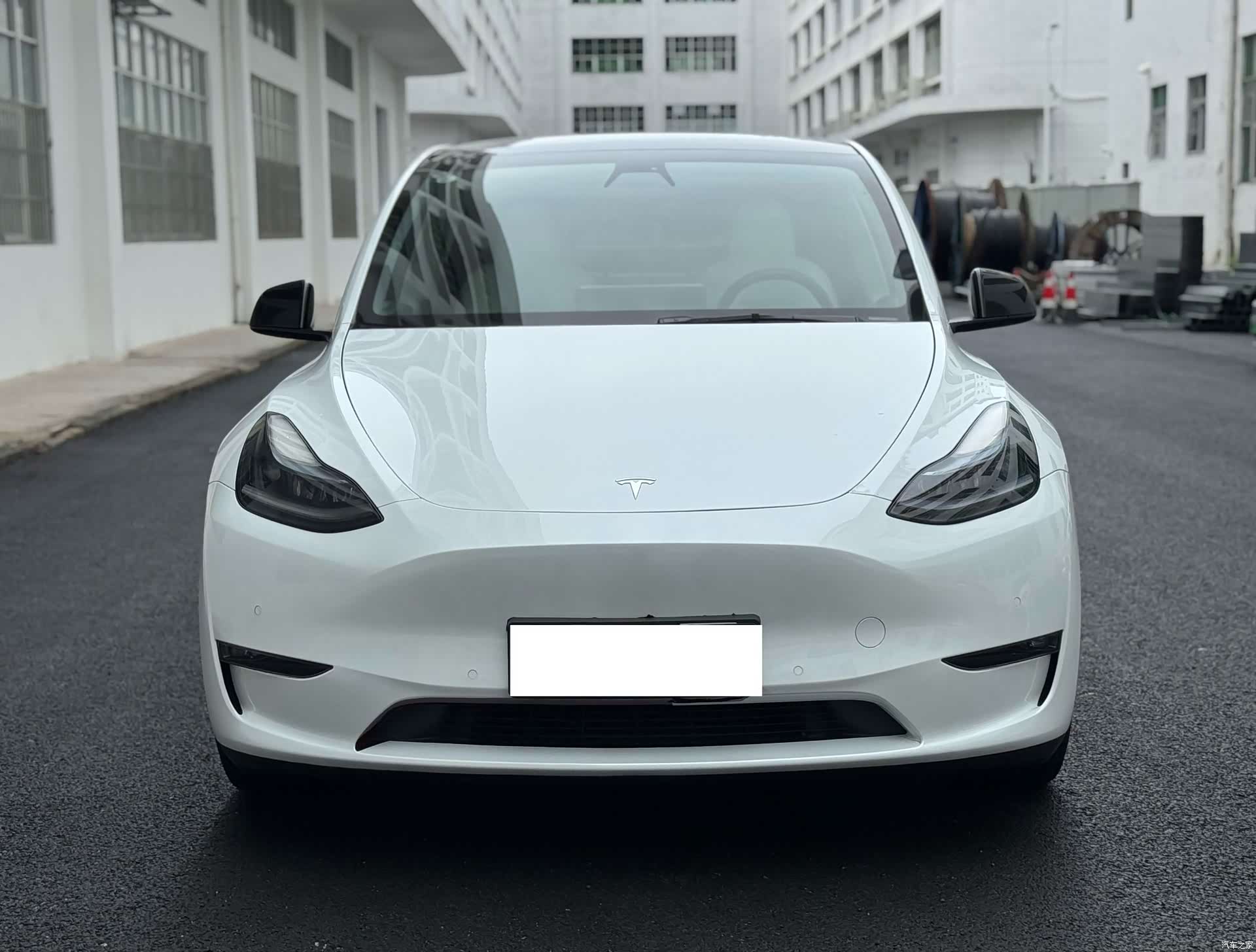 Tesla Model Y, 2023 2