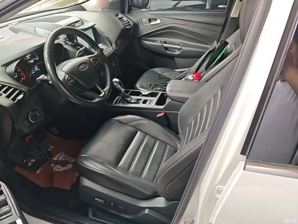 Ford Kuga, 2018 15