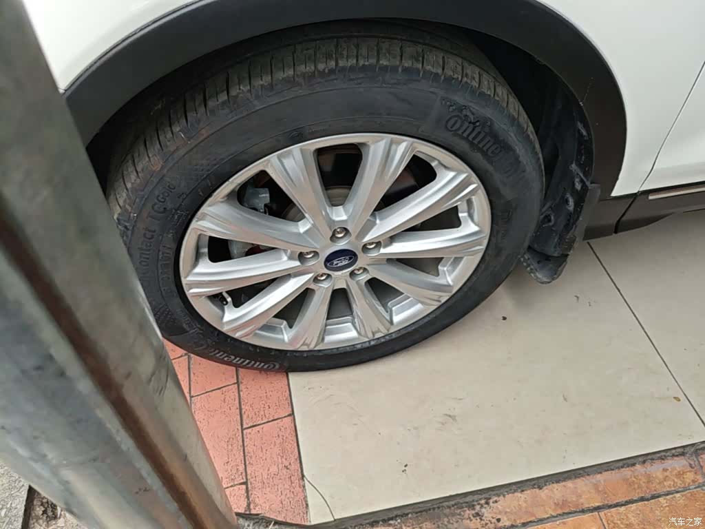 Ford Kuga, 2018 23