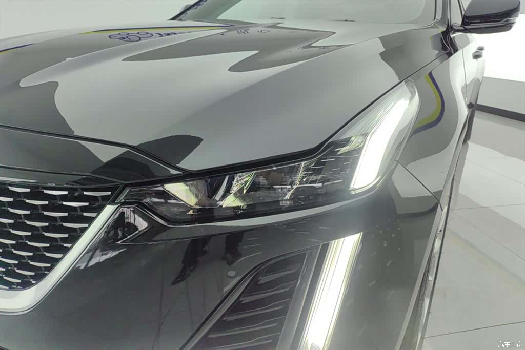 Cadillac CT5, 2022 все фото