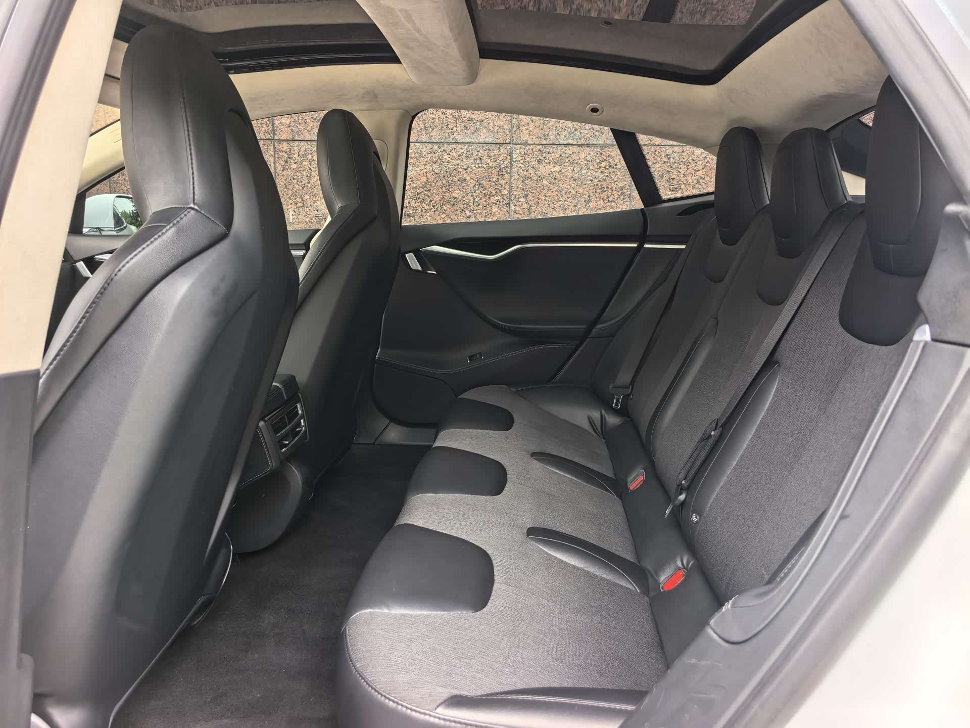 Tesla Model S, 2016 13