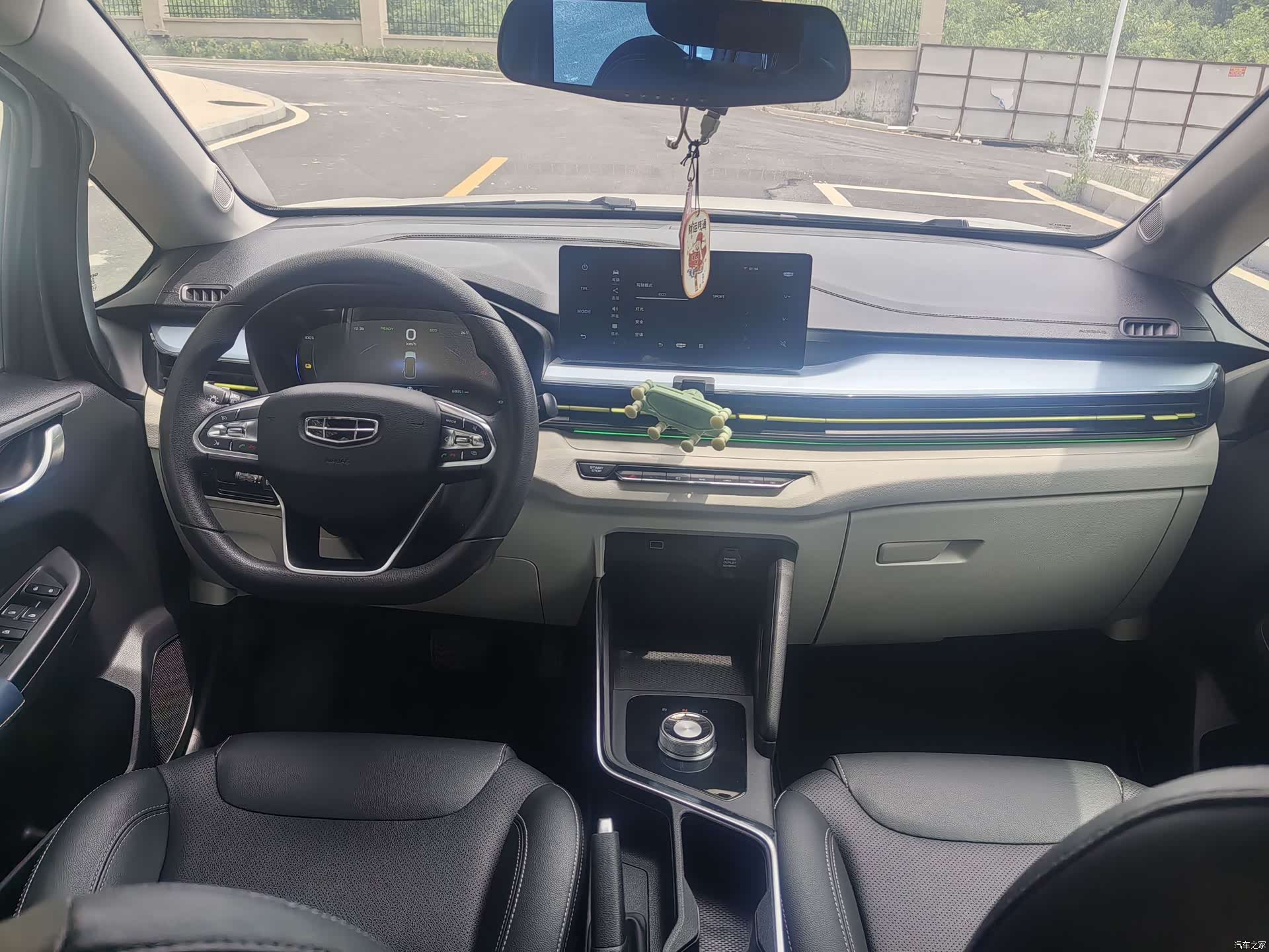 Geely EX3, 2022 7