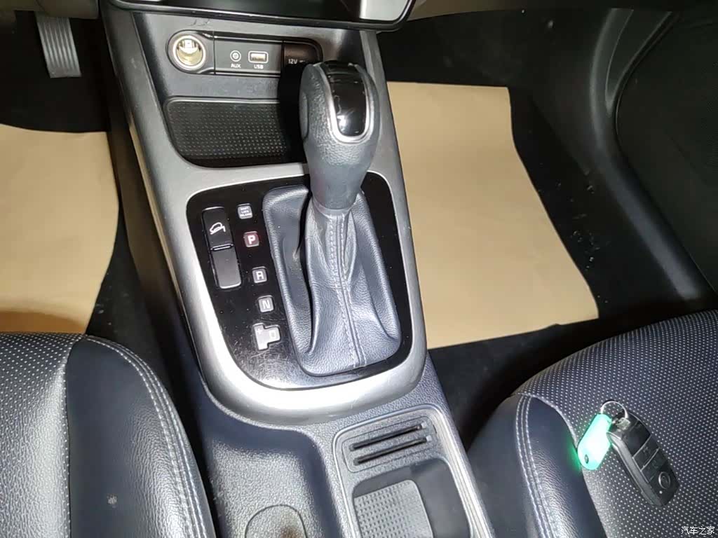 Kia KX3, 2015 14