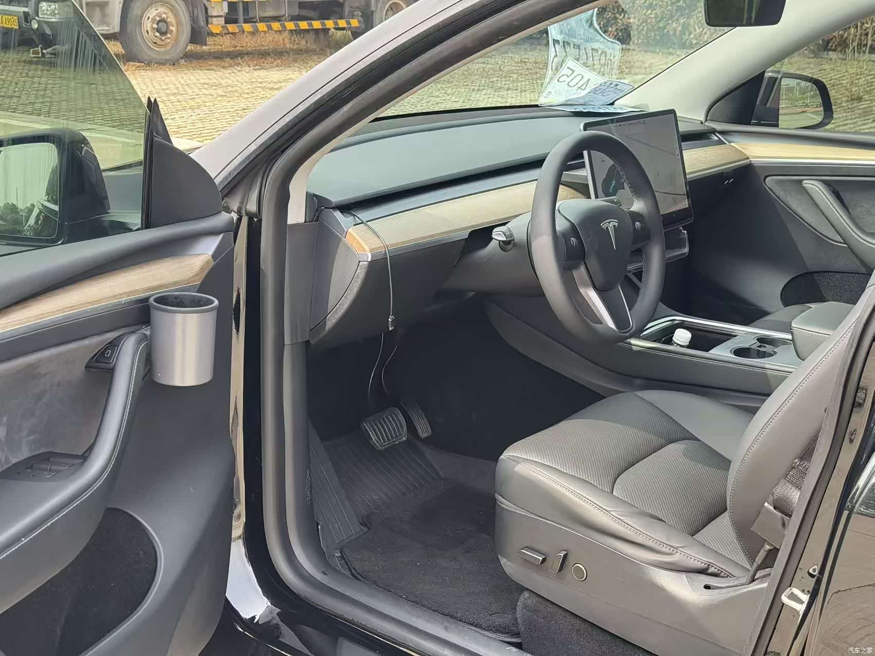 Tesla Model Y, 2021 10
