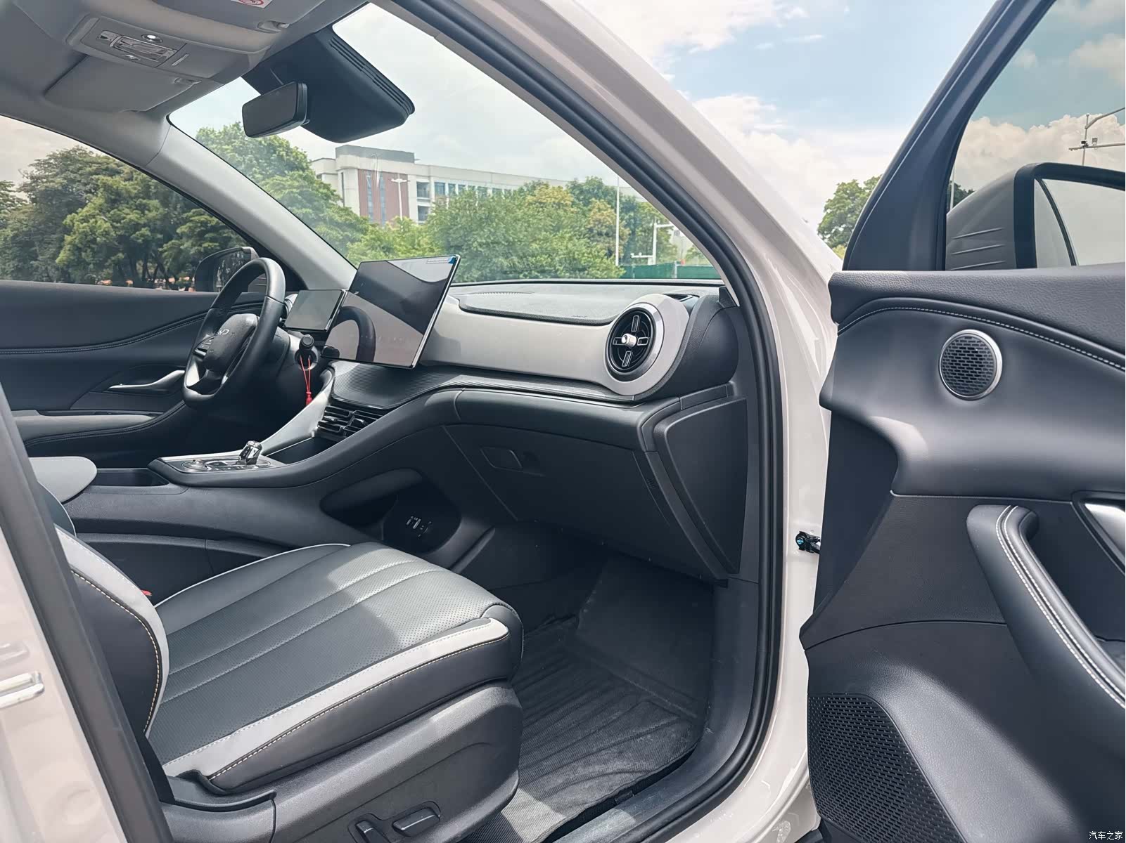 BYD HiAce, 2025 19